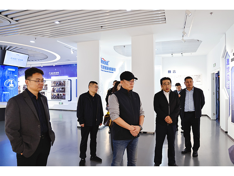 1017協(xié)創(chuàng)數(shù)據(jù)公司招商考察團赴盛源調研共商cdn產業(yè)協(xié)同發(fā)展（赤藝璇）